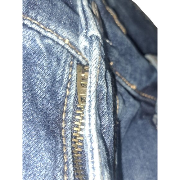 Arizona Jean Co. Hi-Rise Curvy Short Womens 15 Blue Distressed Denim Shorts - Picture 5 of 8